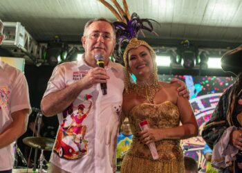 Baile Municipal abre oficialmente o Carnaval de Arcoverde com tradição, elegância e muita animação