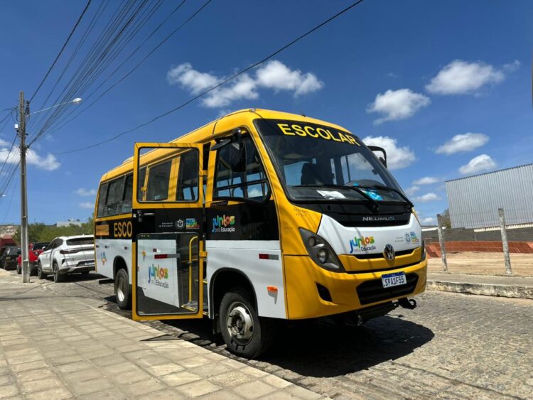 Caos no transporte escolar de São José do Egito? Polícia na Secretaria?