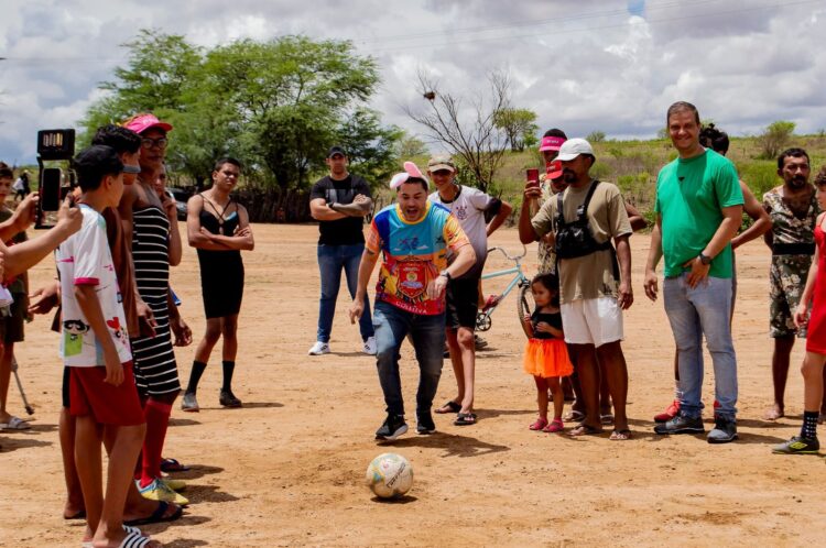 Domingo de carnaval começou com jogo das virgens do sobreira