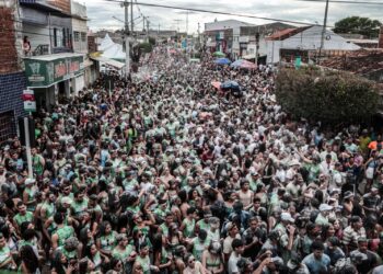 Tô na Folia e Mela-mela arrastaram multidões no carnaval de Afogados