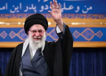 Irã confirma morte do líder supremo Ali Khamenei