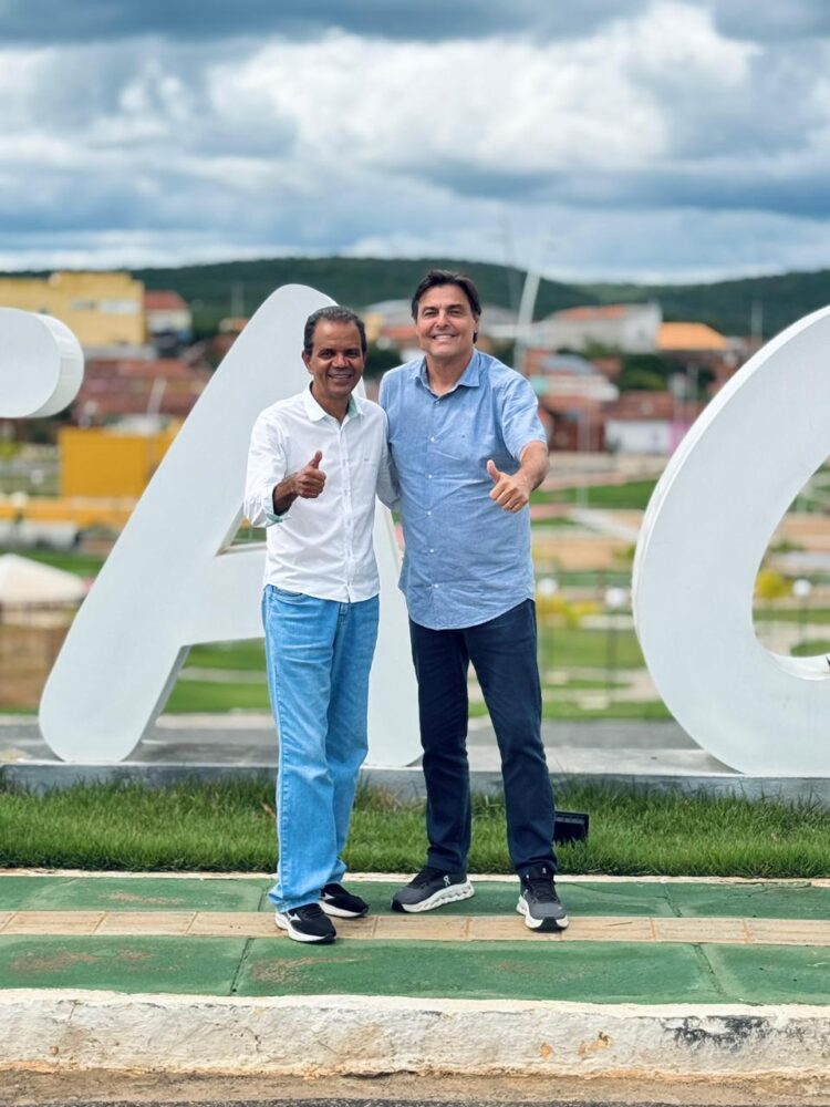 Marconi Santana dá demonstração de força e recebe o apoio do segundo colocado na disputa majoritária em Santa Cruz da Venerada