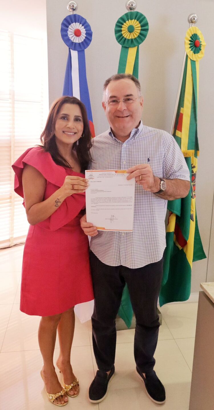 Prefeito Zeca Cavalcanti envia à Câmara projeto que cria bolsa mensal de R$ 150 para alunos da EJA em Arcoverde