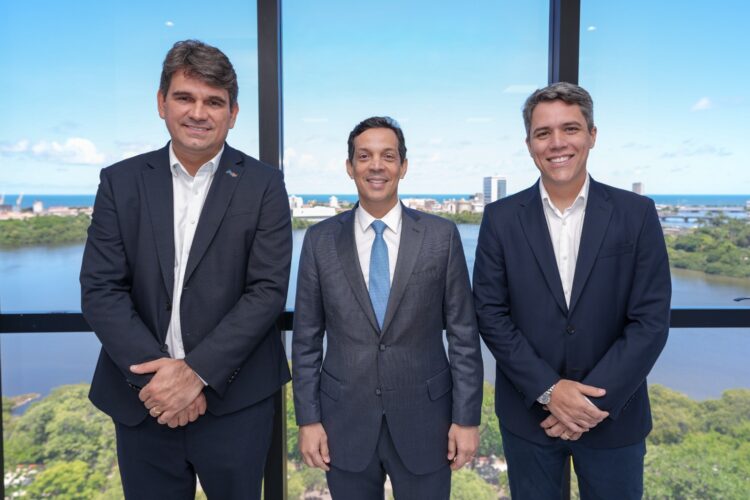 Amupe e TCE/PE discutem parcerias para fortelecer os municípios