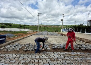 Brejinho avança com nova etapa de pavimentação