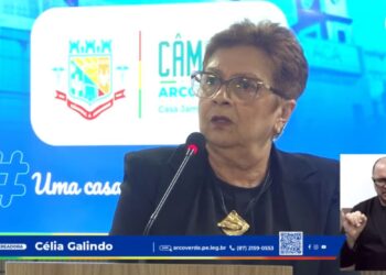 Vereadora Célia Galindo expõe perseguição de 2018 e diz que o prefeito Zeca Cavalcanti já garantiu duas ambulâncias ao GSVA