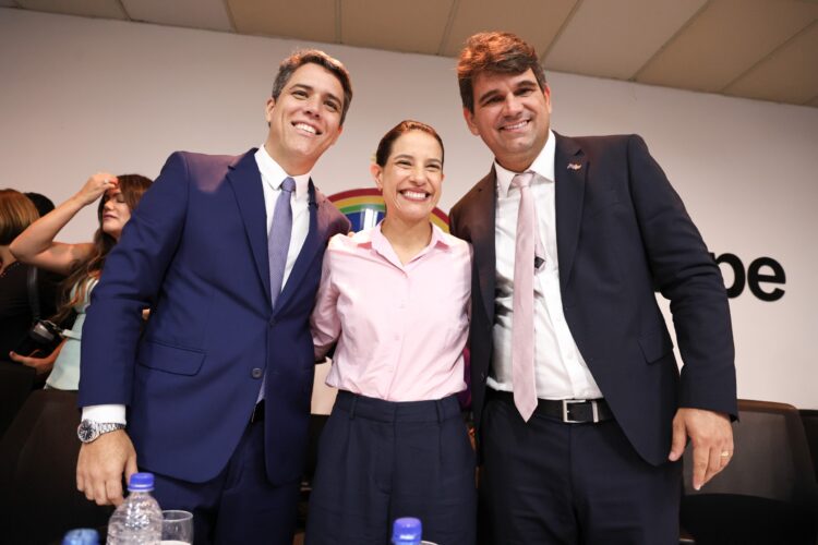 Pedro Freitas é empossado presidente da Amupe