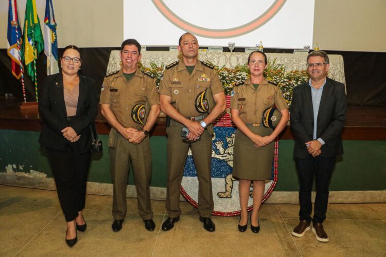 Prefeito Sandrinho prestigiou solenidade em homenagem aos 22 anos do 23° BPM