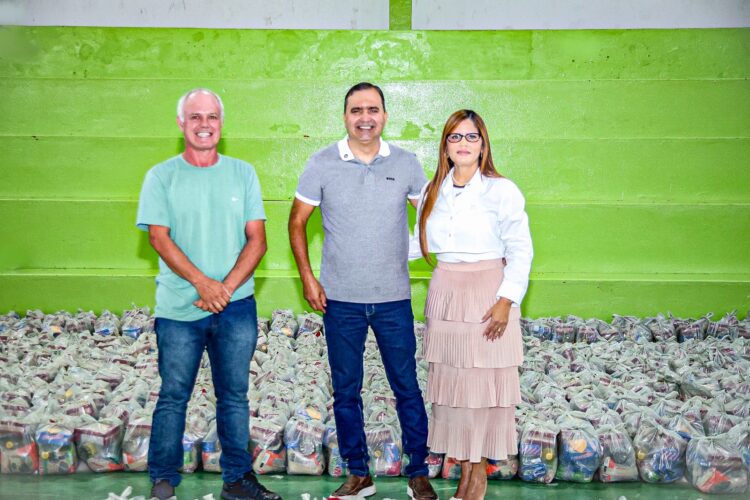 Prefeitura de Brejinho distribui 4.500 kits na Semana Santa