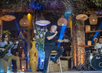 Paulinho Leite lança álbum em quatro fases e aposta em tecnologiapara homenagear ícones da cultura nordestina