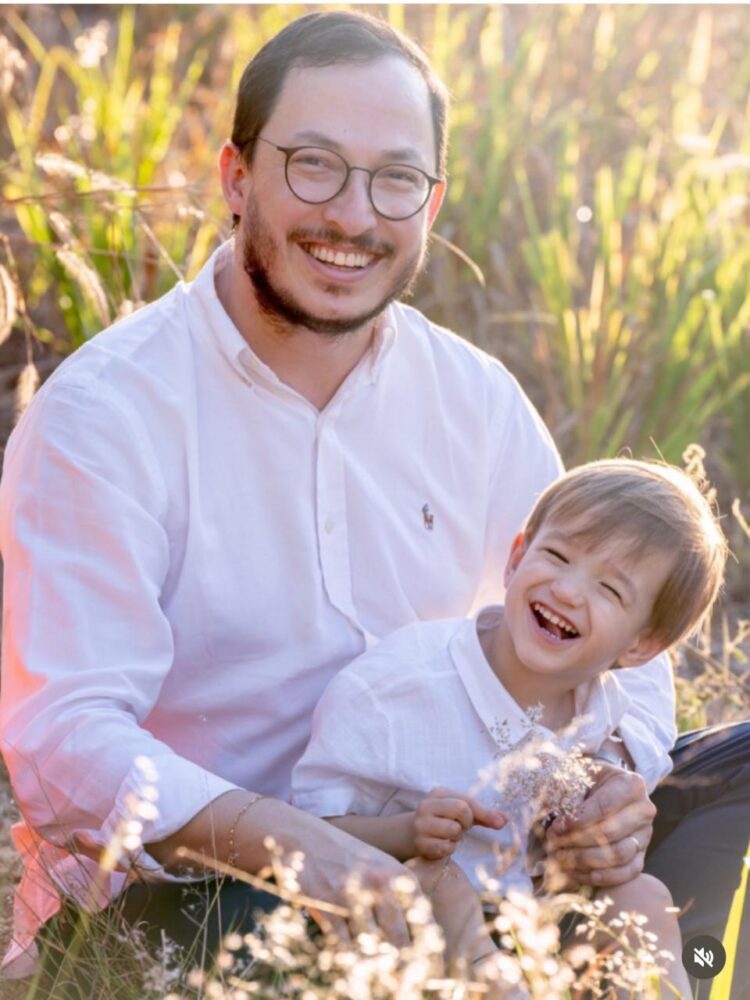 Pai publica carta após morte de filho esquecido em carro na UFR: “Como pude esquecer a minha vida naquele carro?”