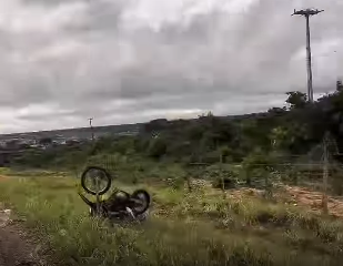 Acidente na PE-585 deixa uma mulher morta no Sertão de PE; Veículo era conduzido por padre