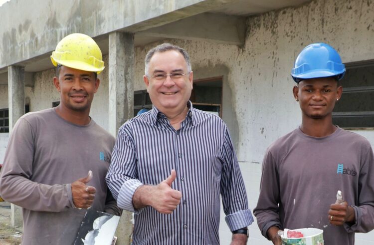 Prefeito Zeca Cavalcanti destrava obras paradas há anos, acelera investimentos e muda o cenário de abandono em Arcoverde