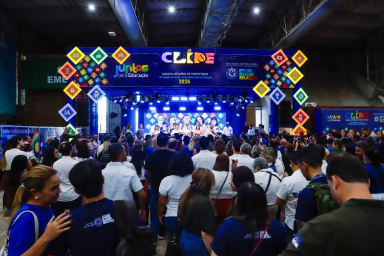 Governadora Raquel Lyra abre etapa do Clipe no Grande Recife e reforça importância do acesso a livros e formação para profissionais e alunos da rede estadual
