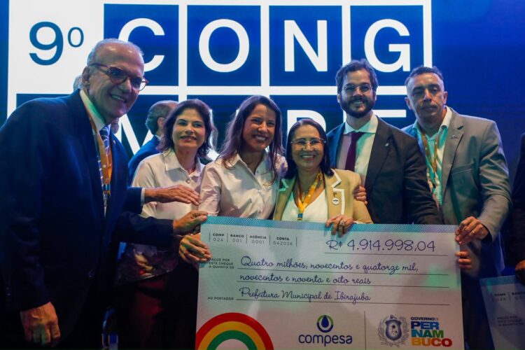 Governadora Raquel Lyra destina R$ 1,3 bilhão da concessão parcial da Compesa aos municípios e assina duplicação da BR-232