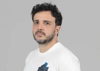 Renan Santos anuncia pré-candidatura à Presidência e propõe pena de morte para estupradores