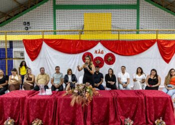 Itapetim realiza homenagem às mães dos programas sociais