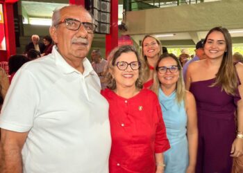 Prefeito Luciano Torres participa de plenária da senadora Teresa Leitão no Recife
