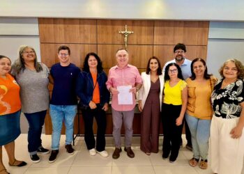 Prefeito Zeca Cavalcanti assina projetos que garantem valorização das auxiliares de creche e ampliam políticas de inclusão em Arcoverde