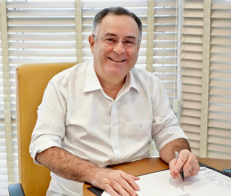 Zeca tem projetos aprovados na Câmara com avanços na educação e inclusão social em Arcoverde