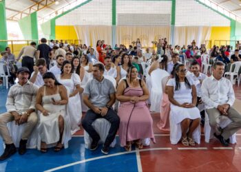 Casamento comunitário oficializa união de 21 casais em Itapetim