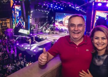 Zeca encerra primeiro fim de semana do São João de Arcoverde com grande público, forró e piseiro.