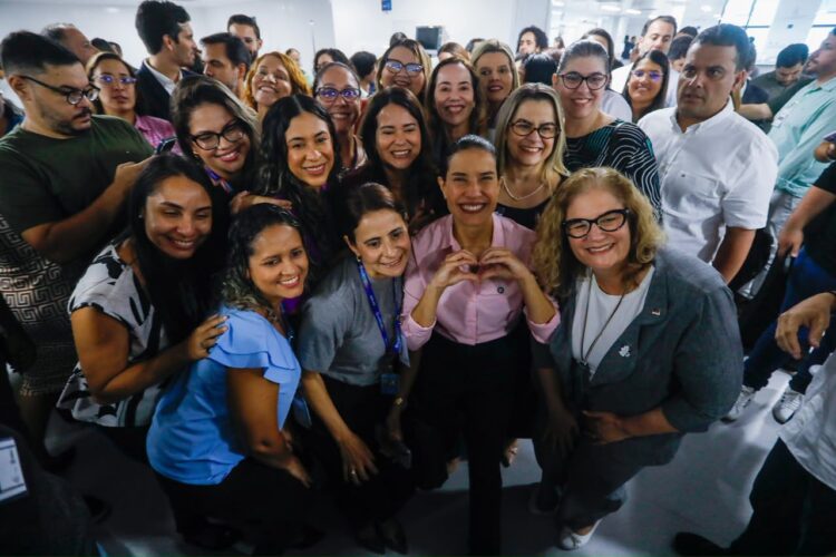 No Recife, governadora Raquel Lyra entrega 20 leitos de UTI requalificados no Hospital Nossa Senhora das Graças