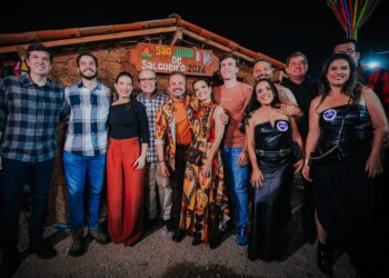 Governadora Raquel Lyra prestigia abertura do São João de Salgueiro e destaca fortalecimento da cultura e da segurança nos festejos juninos