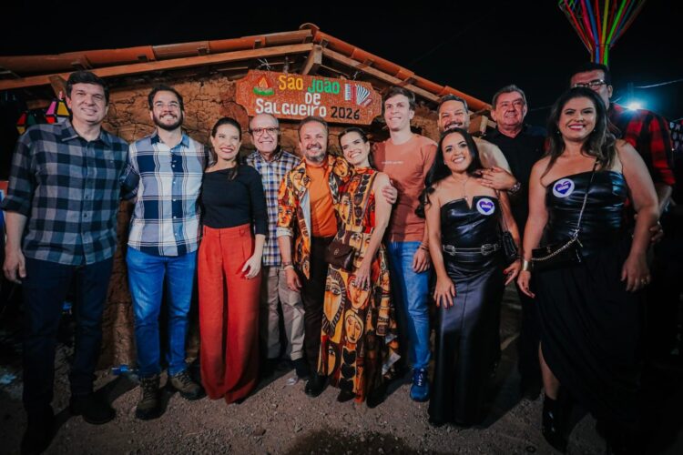 Governadora Raquel Lyra prestigia abertura do São João de Salgueiro e destaca fortalecimento da cultura e da segurança nos festejos juninos
