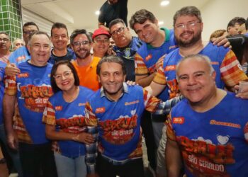 Zeca, Marcelo Gouveia, Siqueirinha e Nerianny celebram sucesso do Arraiá do São Geraldo
