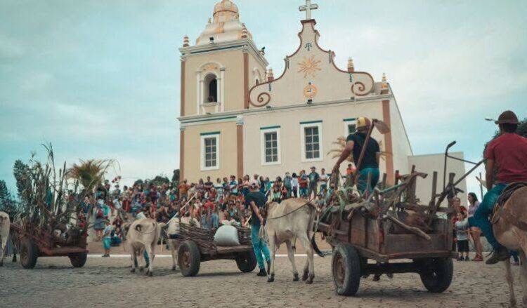 Flores realiza nesta quarta-feira o 16º Festival de Carros de Boi