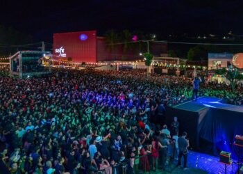 Natanzinho arrasta multidão no São João de Arcoverde e confirma sucesso da programação ao subir ao palco às 20h