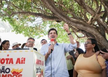 João Campos em Afogados da Ingazeira