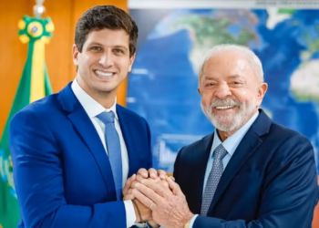 Presidente do PT descarta duplo palanque de Lula em Pernambuco, diz O Globo