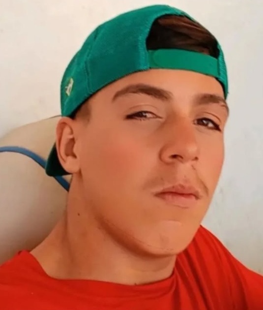 Jovem conhecido como Vitinho morre após complicações