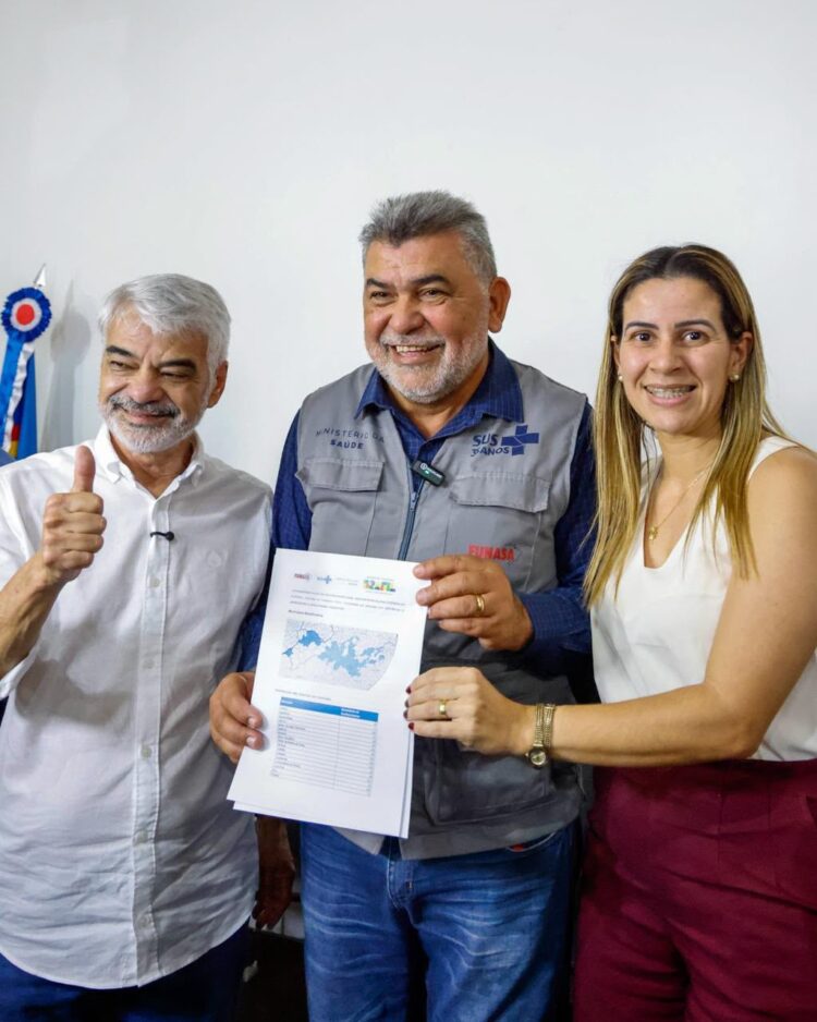 Prefeita Aline Karina participa de ato no Recife e celebra conquista de 99 cisternas para Itapetim