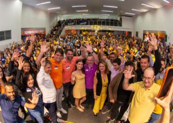 Zeca lota espaço Persone em evento de apoio a Gustavo e Marcelo Gouveia em Arcoverde