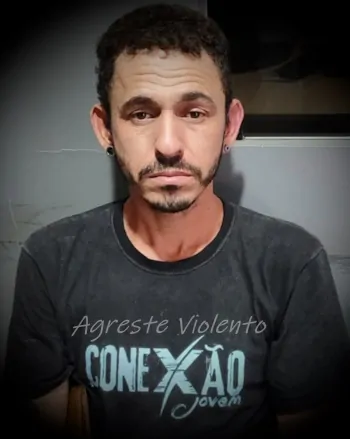 Criminosos invadem residência em São José do Egito e matam homem a tiros