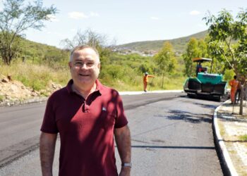 Zeca retoma agenda com vistoria de obras que avançam em infraestrutura e educação de Arcoverde