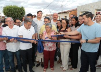 Prefeitura inaugurou mais uma rua pavimentada em Afogados