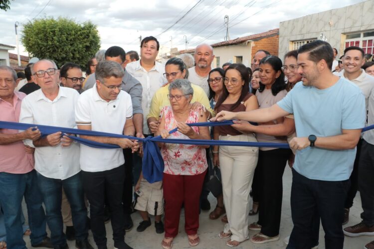 Prefeitura inaugurou mais uma rua pavimentada em Afogados