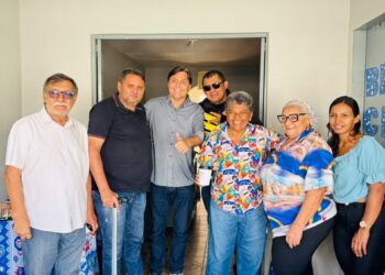 Em Petrolina, Josélia Maria abre as portas de casa e reafirma apoio a Marconi Santana