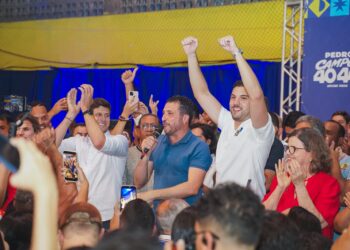Flávio Gadelha Filho lança candidatura em Abreu e Lima com João Campos, Marília Arraes e Pedro Campos