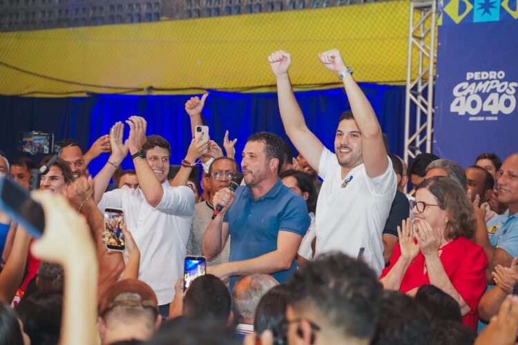 Flávio Gadelha Filho lança candidatura em Abreu e Lima com João Campos, Marília Arraes e Pedro Campos