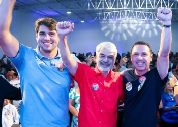 Humberto Costa faz giro pelo interior e amplia palanque com novos apoios