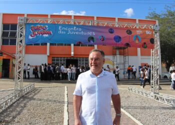 Zeca participa da Feira de Empregabilidade e lança o Emprega Arcoverde