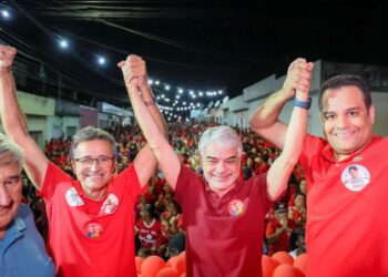Humberto Costa percorre municípios do Agreste e da Mata Norte e reforça apoios de prefeitos no interior