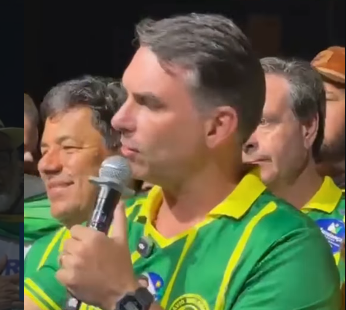 “Independentemente de quem seja eleito governador, vai ter portas abertas em Brasília”, diz Flávio Bolsonaro no Recife