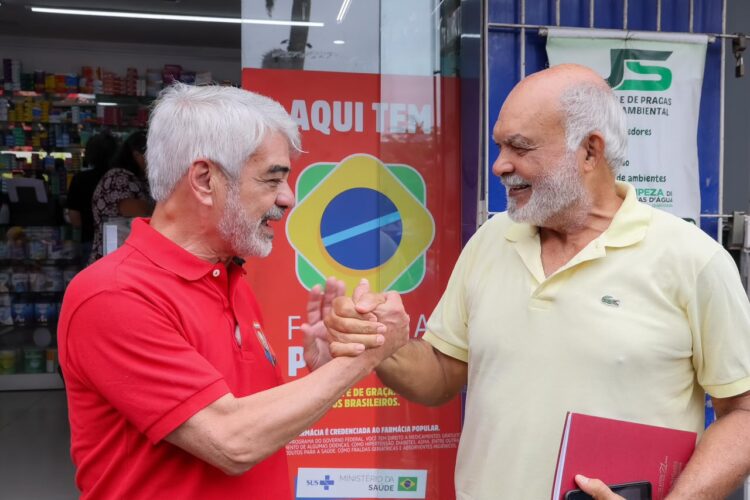 No Agreste, Humberto defende nova etapa da Farmácia Popular