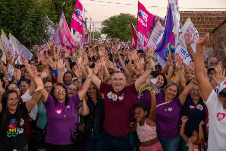 Zeca percorre Loteamento Veraneio em caminhada e reforça apoio a Raquel, Lula, Marcelo e Gustavo